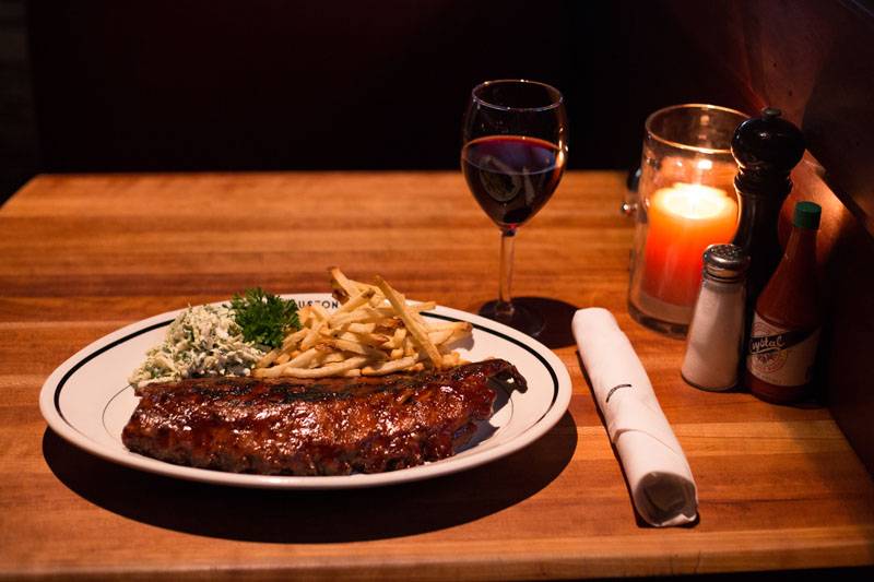 Houstons | restaurant | 1900 NW Executive Center Cir, Boca Raton, FL 33431, USA | 5619980550 OR +1 561-998-0550