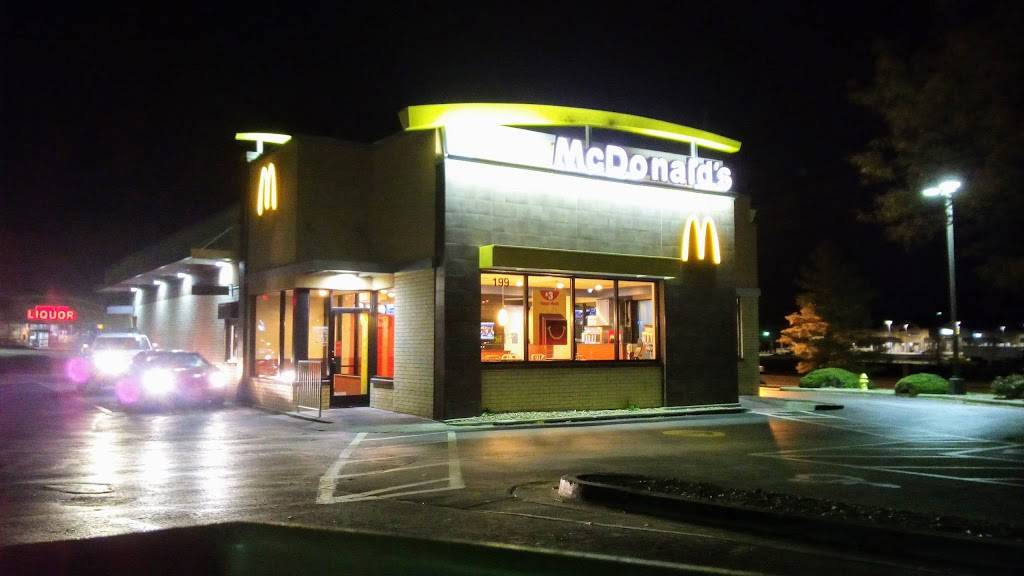 McDonalds | cafe | 199 N Parker St, Olathe, KS 66061, USA | 9138296185 OR +1 913-829-6185