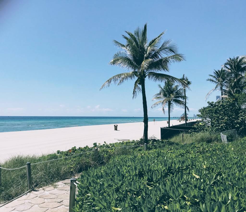 Gilis Beach Club | restaurant | 18001 Collins Ave, Sunny Isles Beach, FL 33160, USA | 3056925777 OR +1 305-692-5777