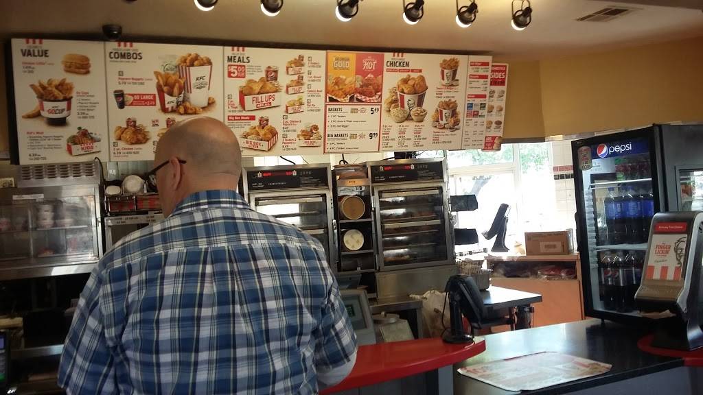 KFC | restaurant | 4948 E Kings Canyon Rd, Fresno, CA 93727, USA | 5594563459 OR +1 559-456-3459