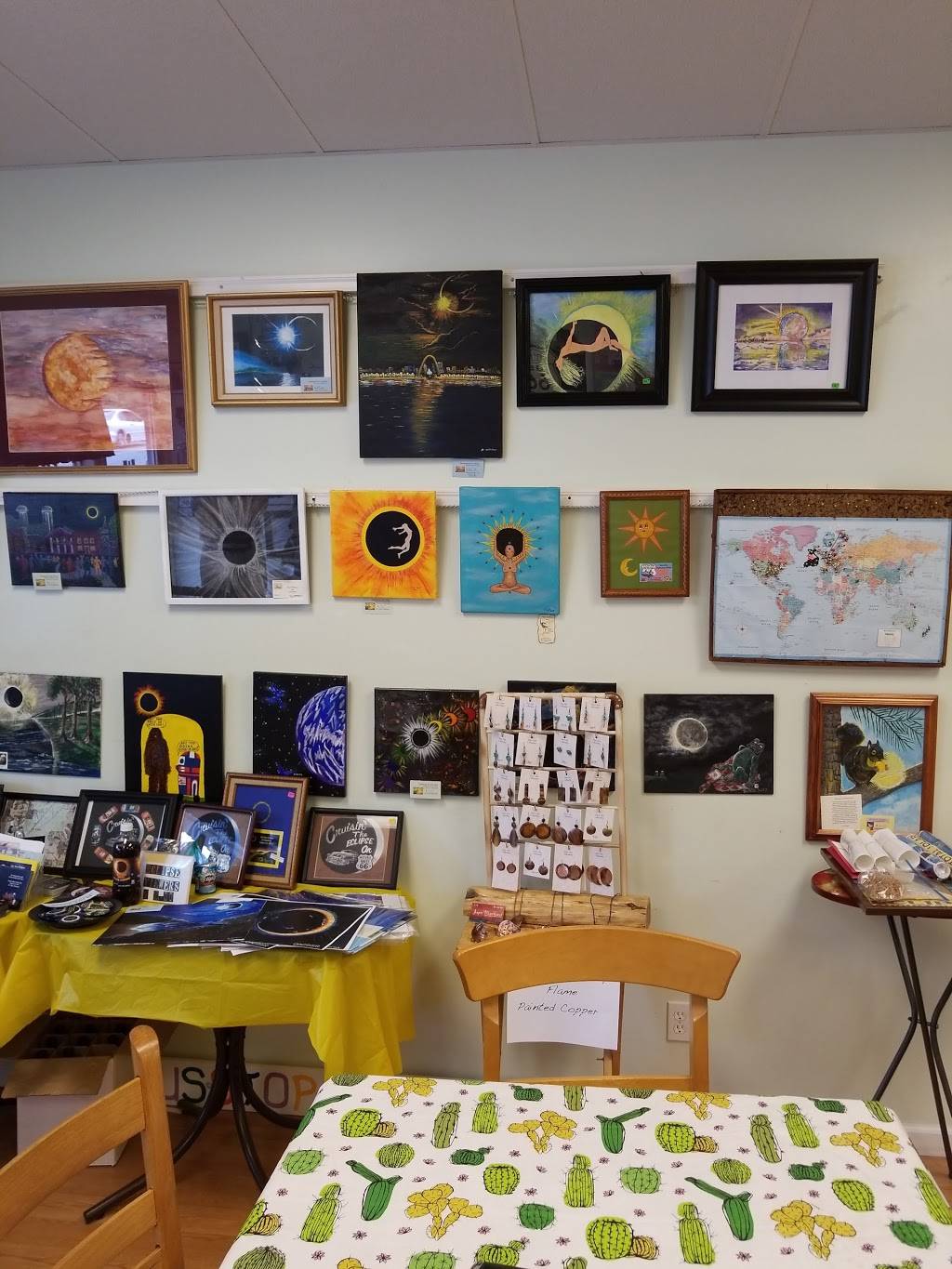 Old Bus Stop Coffee Shop & Art Gallery | restaurant | 545 N Commercial Ave, St Clair, MO 63077, USA | 3146066136 OR +1 314-606-6136