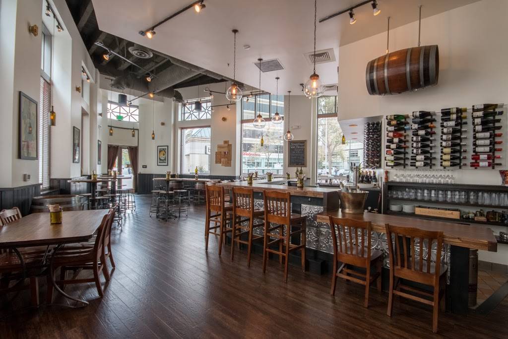 Downtown Wine Merchants | restaurant | 102 Frank H Ogawa Plaza, Oakland, CA 94612, USA | 5102509110 OR +1 510-250-9110