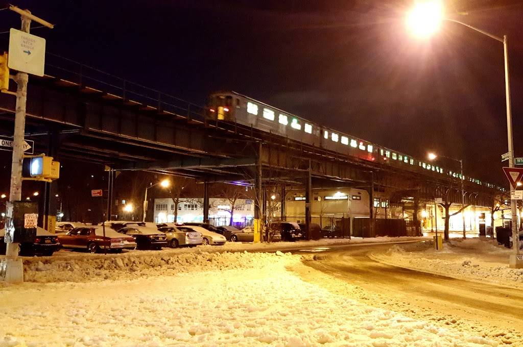 Halal Hot Fried Chicken | restaurant | 1401 White Plains Rd, Bronx, NY 10462, USA | 7188292834 OR +1 718-829-2834