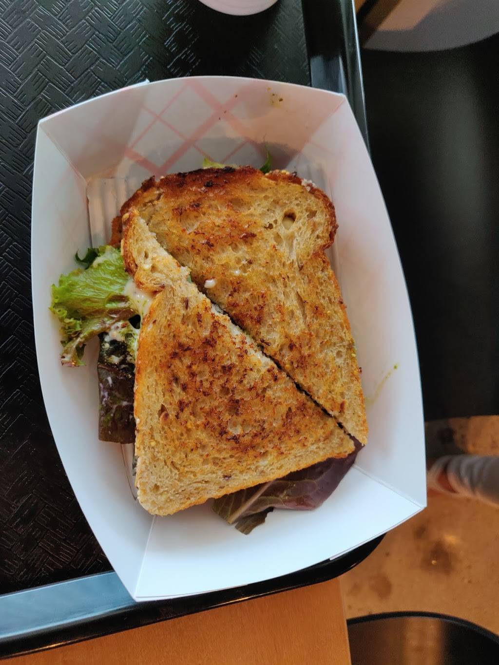 Melt Shop | restaurant | 2820 S Eagle Rd, Newtown, PA 18940, USA | 2676859559 OR +1 267-685-9559