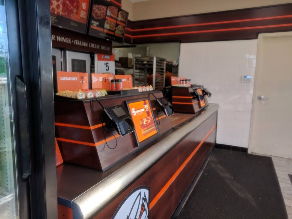 Little Caesars Pizza | meal takeaway | 551 N McLean Blvd #21, Elgin, IL 60123, USA | 8477427205 OR +1 847-742-7205