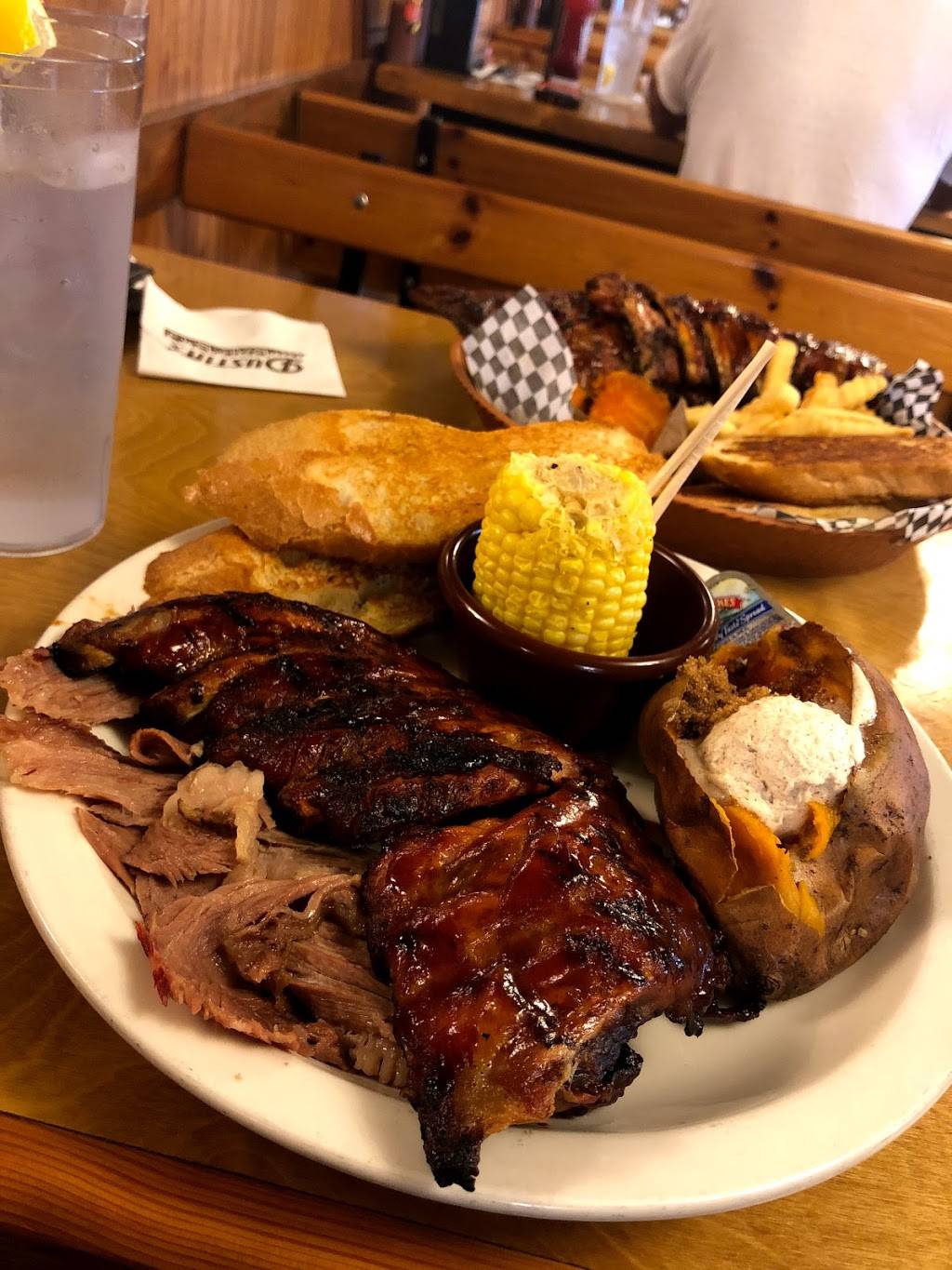 Dustins Bar-B-Que | restaurant | 1375 S Woodland Blvd, DeLand, FL 32720, USA | 3867385607 OR +1 386-738-5607