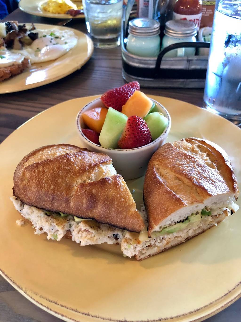 Crumbs Breakfast, Lunch & Bar | restaurant | 428 Railroad Ave suite b, Danville, CA 94526, USA | 9258388824 OR +1 925-838-8824