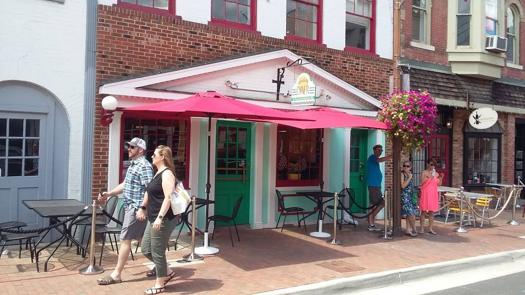 The Leesburg Diner | restaurant | 9 S King St, Leesburg, VA 20175, USA | 7037771800 OR +1 703-777-1800