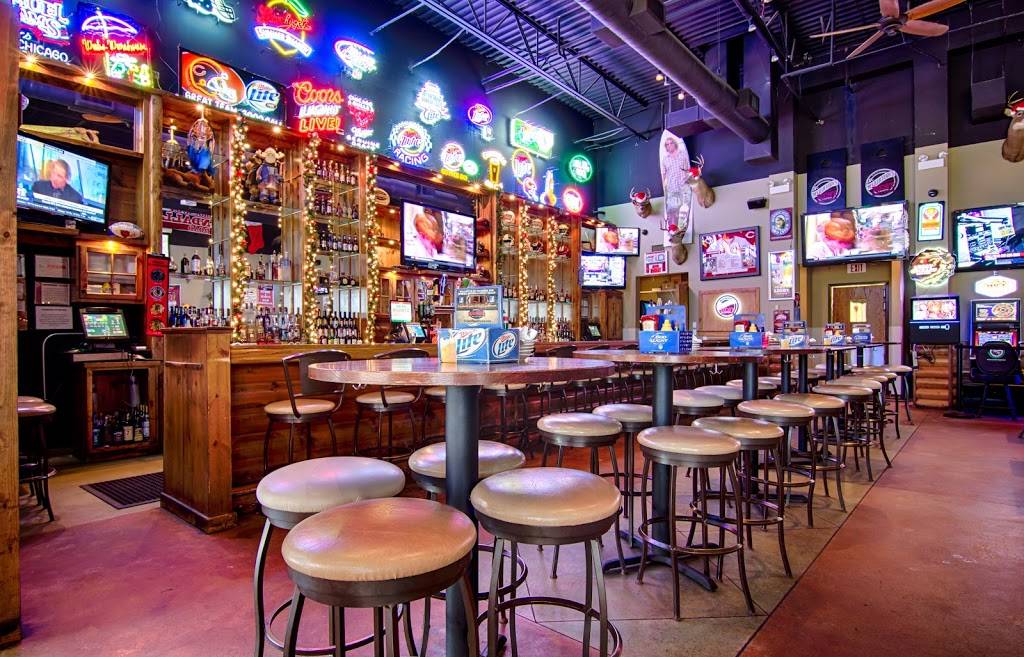 Randall Roadhouse Tavern & Grill | restaurant | 2267 Randall Rd, Carpentersville, IL 60110, USA | 8478363300 OR +1 847-836-3300