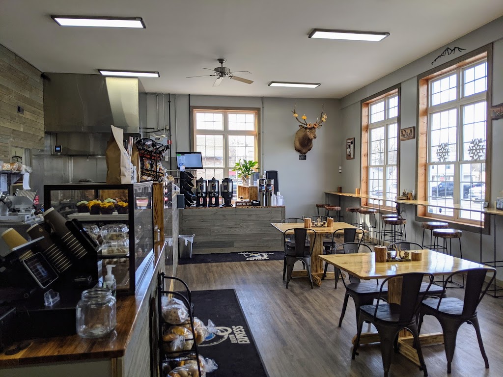 Mr. Js Elkton Express | cafe | 100 Shenandoah Ave, Elkton, VA 22827, USA | 5407138759 OR +1 540-713-8759