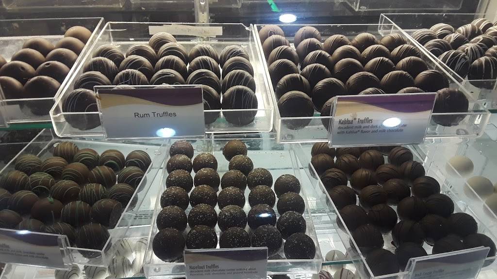 Cold Stone Creamery | bakery | 4425 Lyons Rd # F105, Coconut Creek, FL 33073, USA | 9549779555 OR +1 954-977-9555