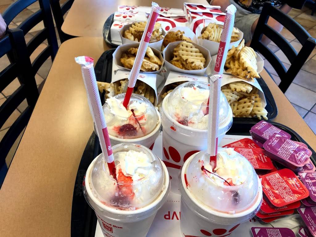 Chick-fil-A | restaurant | 11494 S, District Dr, South Jordan, UT 84095, USA | 8017272697 OR +1 801-727-2697