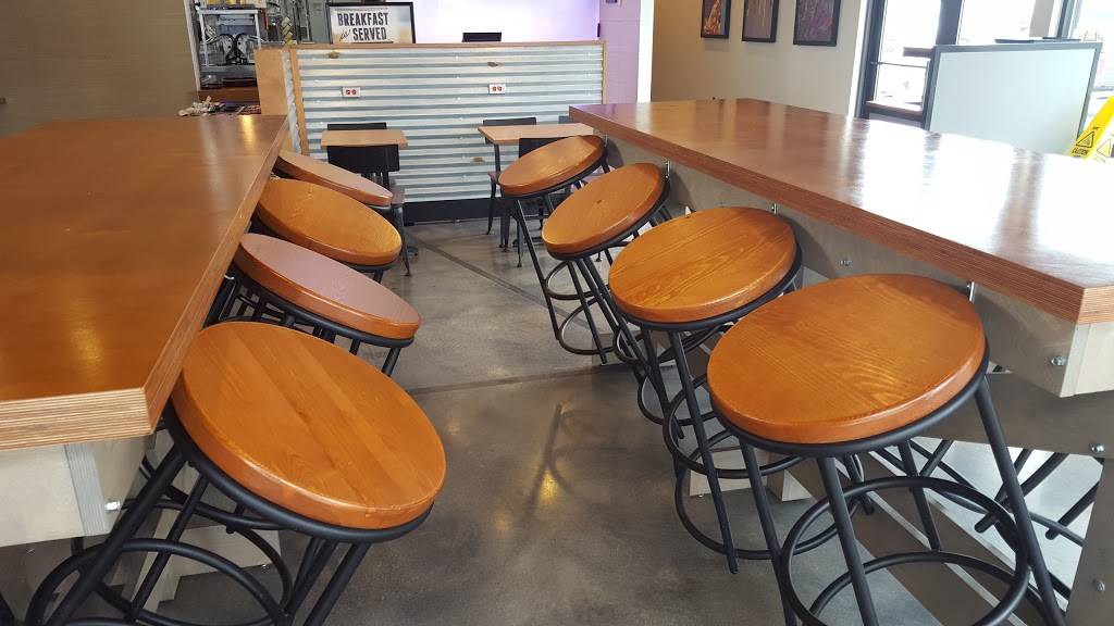 Taco Bell | meal takeaway | 319 Valley Hi Dr, San Antonio, TX 78227, USA | 2102760528 OR +1 210-276-0528