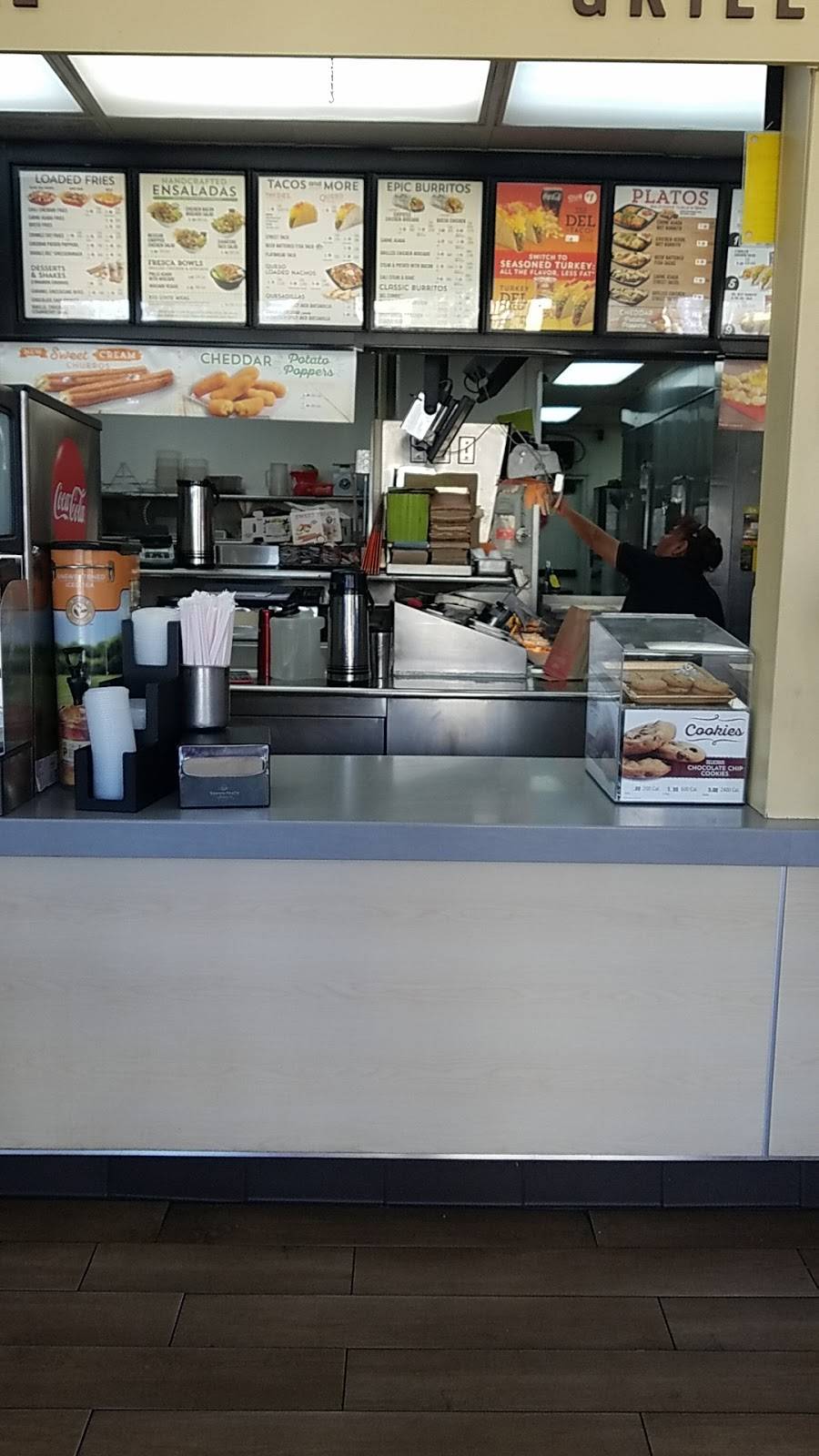 Del Taco | meal takeaway | 19644 Vanowen St, Reseda, CA 91335, USA | 8183453376 OR +1 818-345-3376