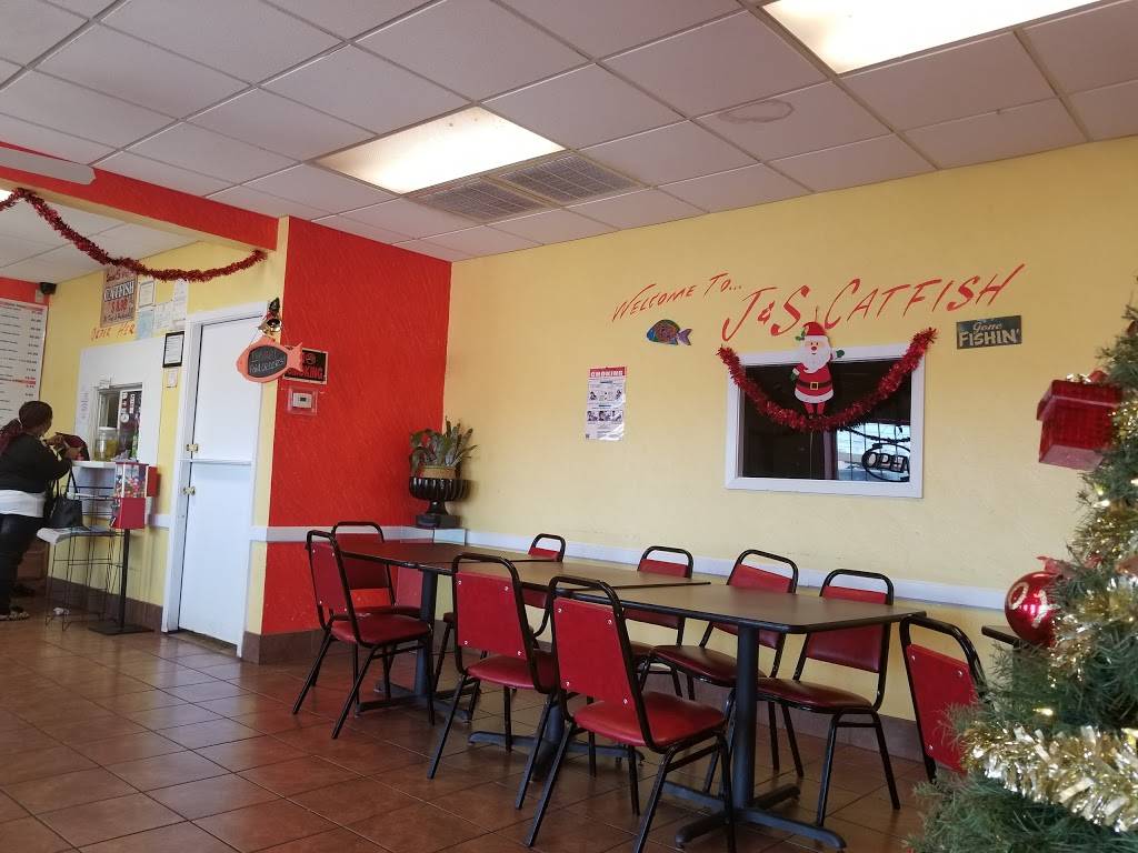 J & S Catfish | restaurant | 4831 S Lancaster Rd, Dallas, TX 75216, USA | 2143764110 OR +1 214-376-4110