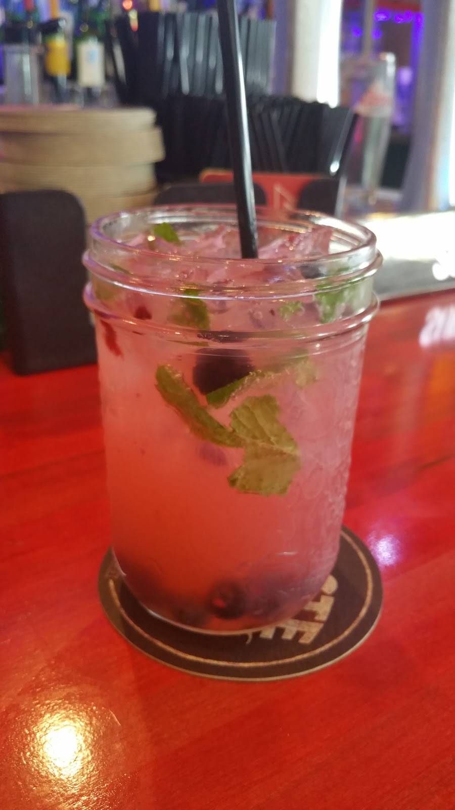 St. Louis Bar & Grill | restaurant | 350 Big Bay Point Rd Unit 11, Barrie, ON L4N 8A8, Canada | 7055034989 OR +1 705-503-4989