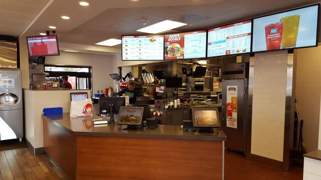 Wendys | restaurant | 20 Dewey St Building 1019, Bremerton, WA 98314, USA | 3603730195 OR +1 360-373-0195