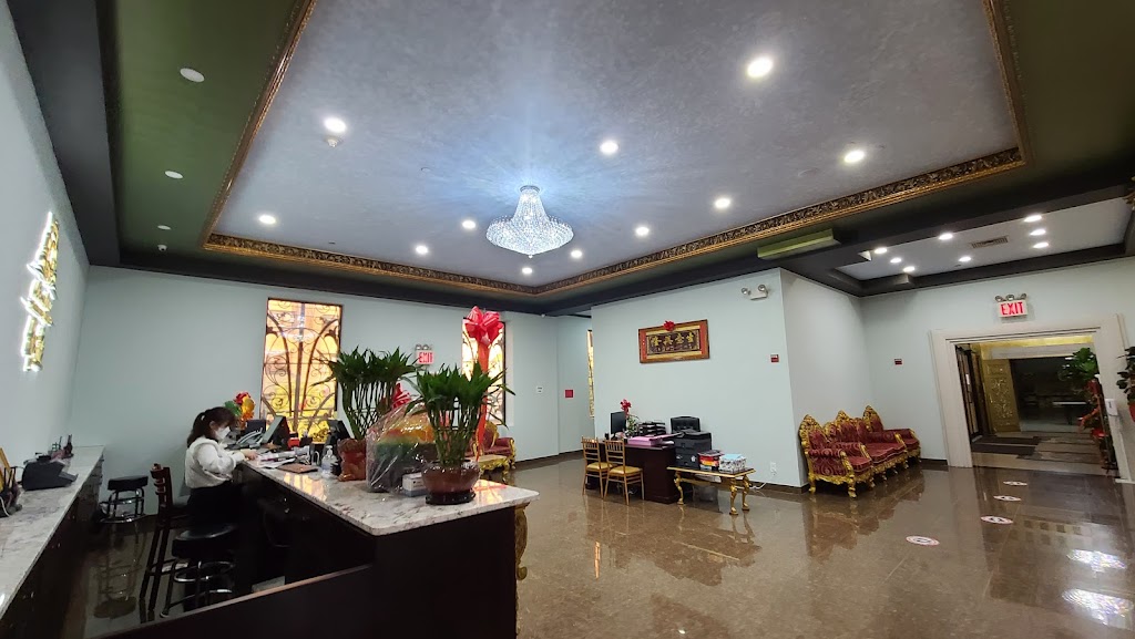 Crown One | restaurant | 34-20 Linden Pl, Queens, NY 11354, USA | 7187990568 OR +1 718-799-0568