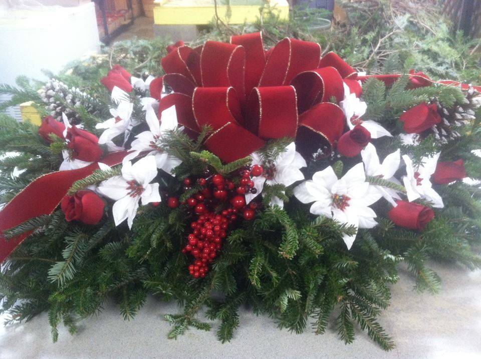 Logullos Country Market | restaurant | 5261 Summit Bridge Rd, Middletown, DE 19709, USA | 3023783620 OR +1 302-378-3620