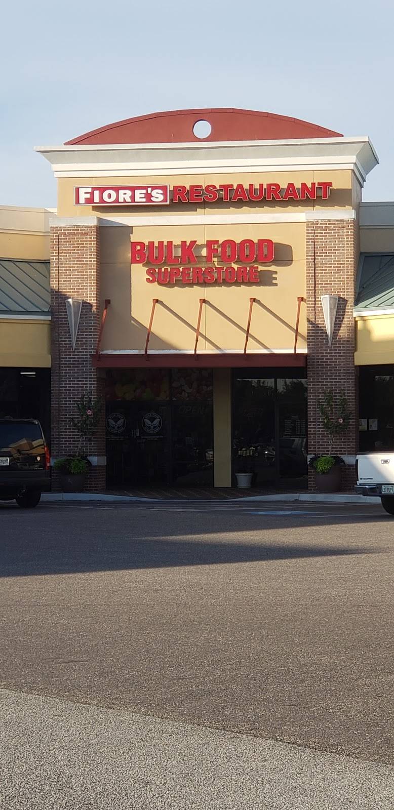 Fiores Restaurant | restaurant | 3808 Sun City Center Blvd, Ruskin, FL 33573, USA | 8136333344 OR +1 813-633-3344