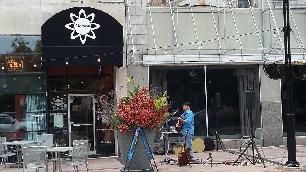 Octane InterLounge | restaurant | 124 N Main St, Rockford, IL 61101, USA | 8159654012 OR +1 815-965-4012