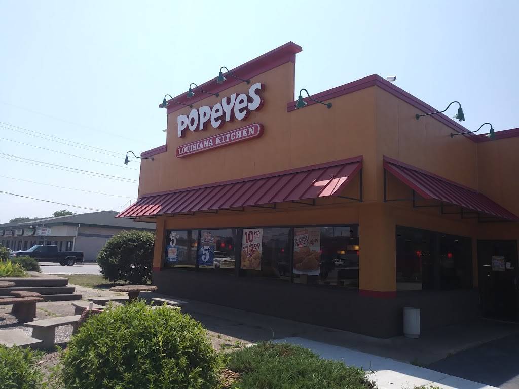 Popeyes Louisiana Kitchen | restaurant | 1080 Broadway, Gary, IN 46402, USA | 2198832824 OR +1 219-883-2824