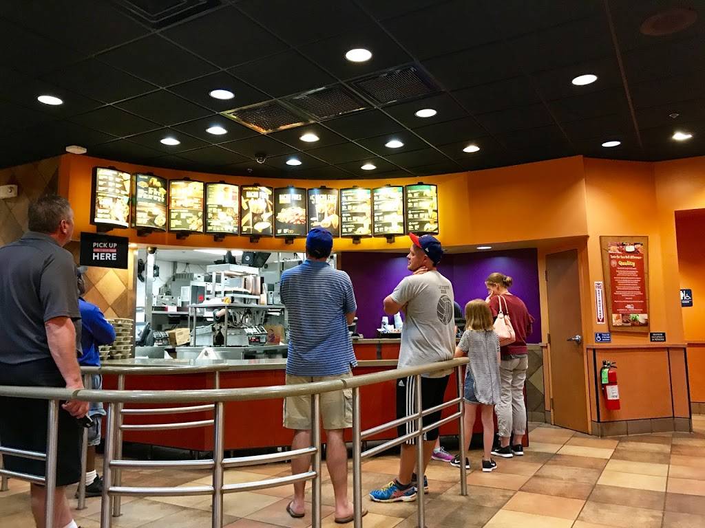 Taco Bell | meal takeaway | 1352 W Main St, Gaylord, MI 49735, USA | 9897328919 OR +1 989-732-8919