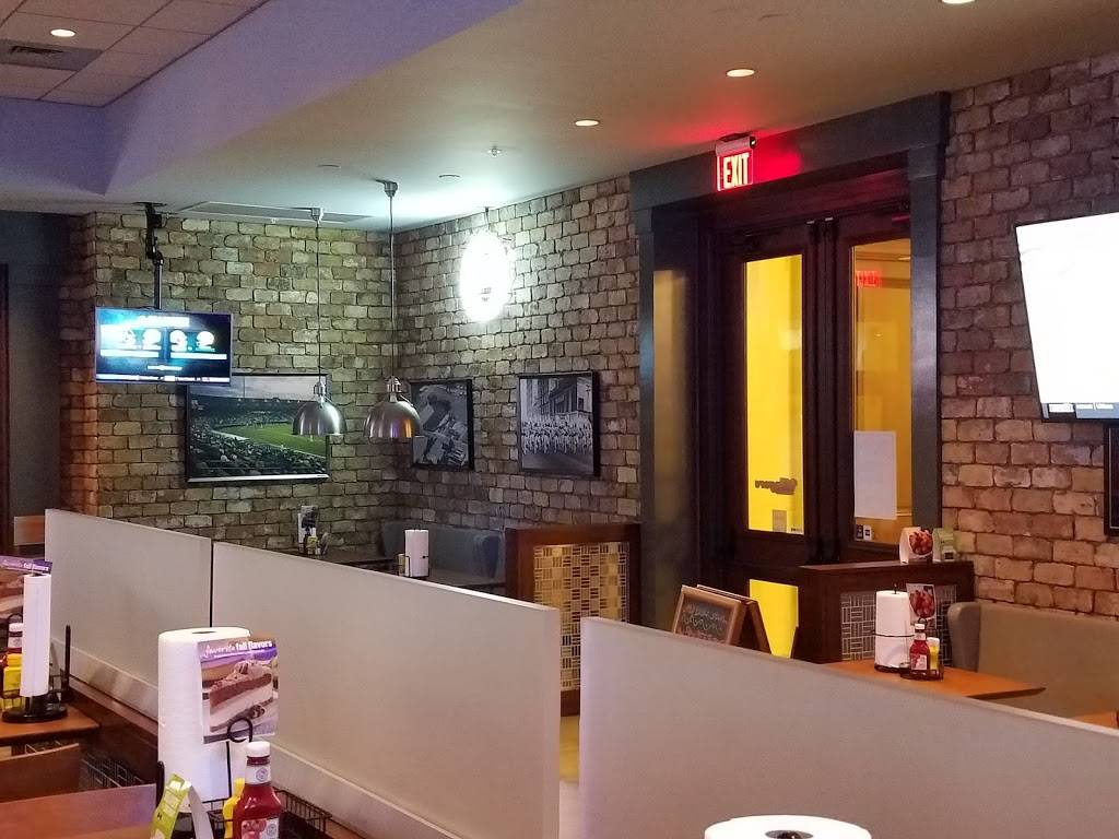 Wingers Sports Grill | restaurant | 7929 Vaughn Rd, Montgomery, AL 36116, USA | 3343963279 OR +1 334-396-3279