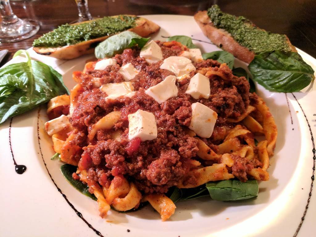 Hearth & Candle | restaurant | 60 Morse Dr, Jeffersonville, VT 05464, USA | 8026448090 OR +1 802-644-8090