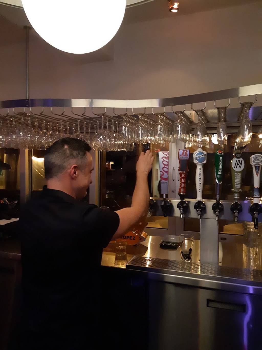 Marina St-Tropez | restaurant | 23 23 39 Av, Saint-Blaise-sur-Richelieu, QC J0J 1W0, Canada | 4502913300 OR +1 450-291-3300