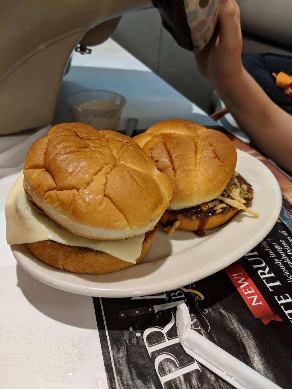 Steak n Shake | restaurant | 5917 E Hillsborough Ave, Tampa, FL 33610, USA | 8136216100 OR +1 813-621-6100