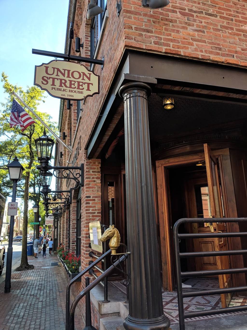 Union Street Public House | restaurant | 121 S Union St, Alexandria, VA 22314, USA | 7035481785 OR +1 703-548-1785