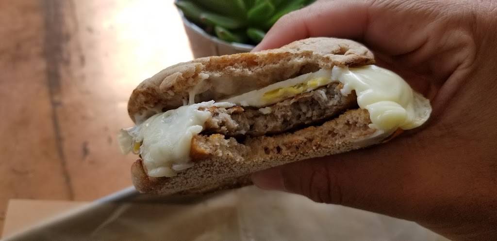 Daily Harvest Cafe | restaurant | 103 High St, Danvers, MA 01923, USA | 9787774123 OR +1 978-777-4123