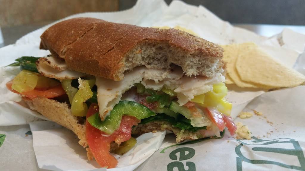 Subway Restaurants | restaurant | 4 W 4th St, Tulsa, OK 74103, USA | 9185920000 OR +1 918-592-0000
