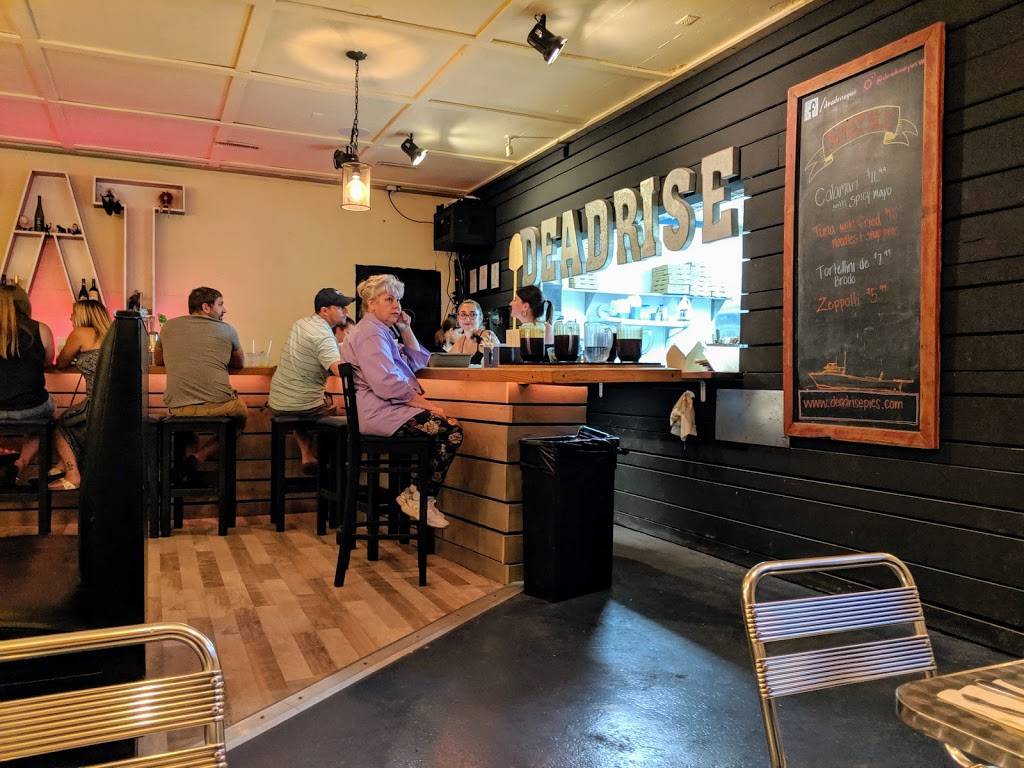 Deadrise Pies | restaurant | 425 Mason Ave, Cape Charles, VA 23310, USA | 7573316232 OR +1 757-331-6232