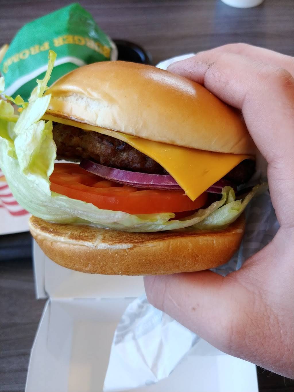 Carls Jr. | restaurant | 5935 Madison Ave, Carmichael, CA 95608, USA | 9163487735 OR +1 916-348-7735