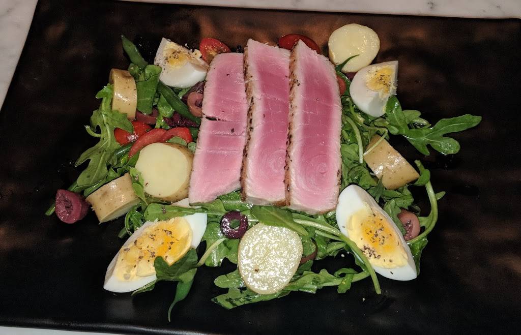 Solstice Restaurant & Bar | restaurant | 1980 Union St, San Francisco, CA 94123, USA | 4158298650 OR +1 415-829-8650