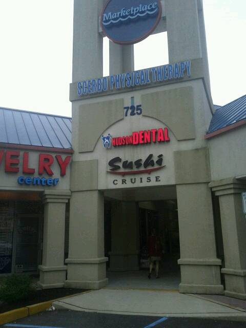 Sushi Cruise | restaurant | 725 River Rd #51, Edgewater, NJ 07020, USA | 2013133611 OR +1 201-313-3611