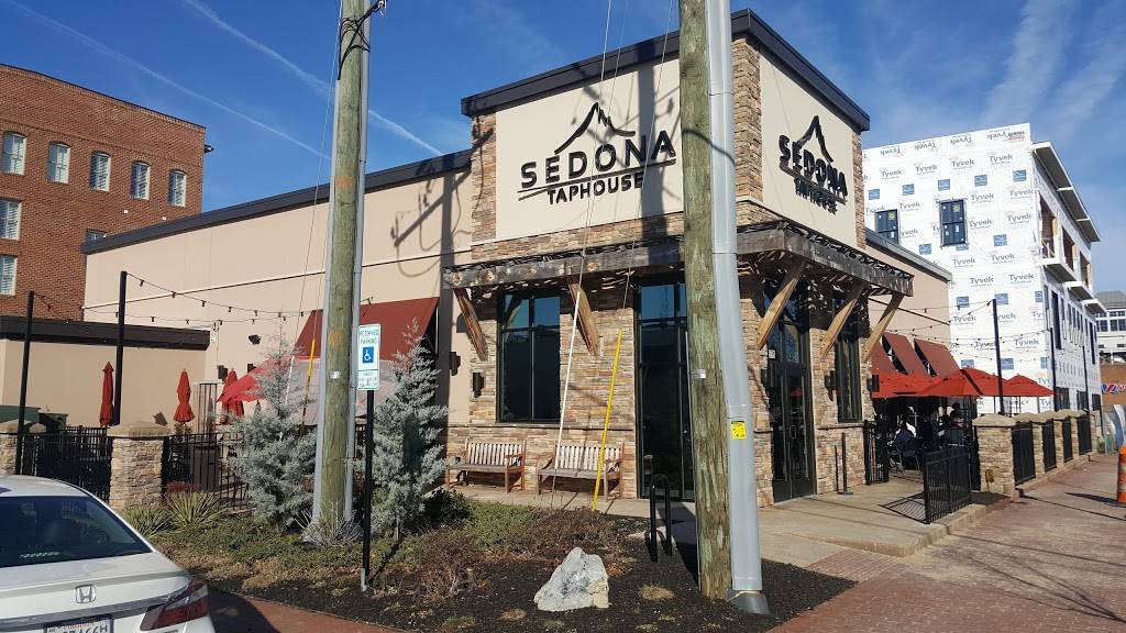 Sedona Taphouse | restaurant | 591 William St, Fredericksburg, VA 22401, USA | 5409402294 OR +1 540-940-2294