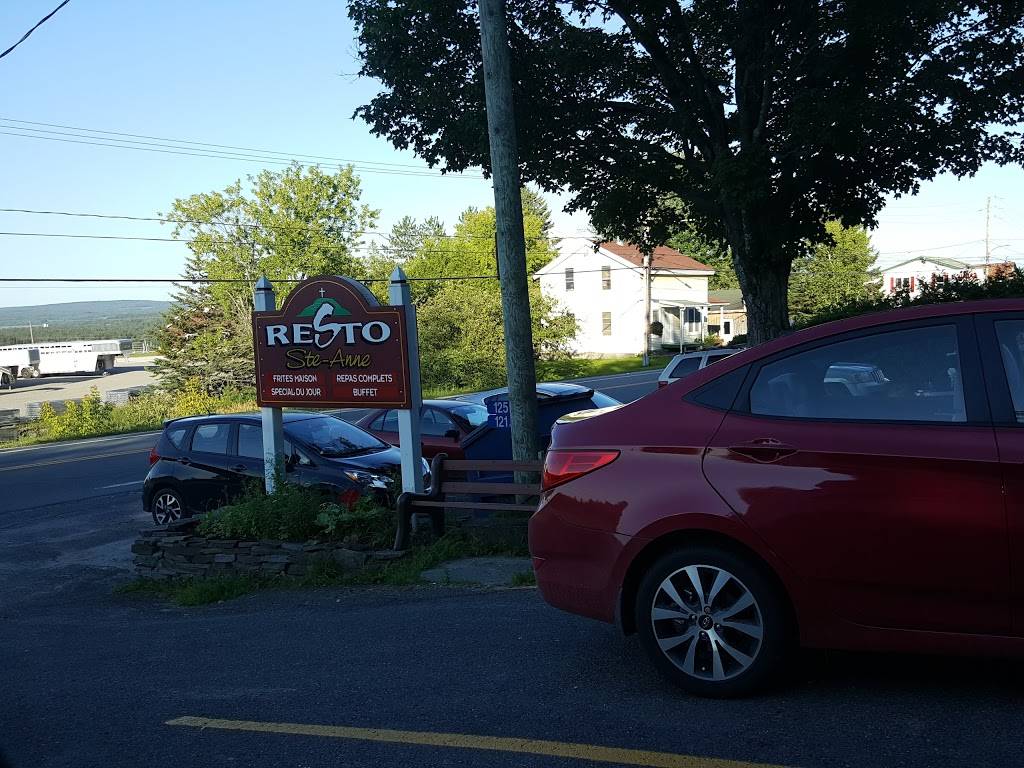 Restaurant Ste-Anne | restaurant | 125 Rue Principale O, Sainte-Anne-de-la-Rochelle, QC J0E 2B0, Canada | 4505395965 OR +1 450-539-5965