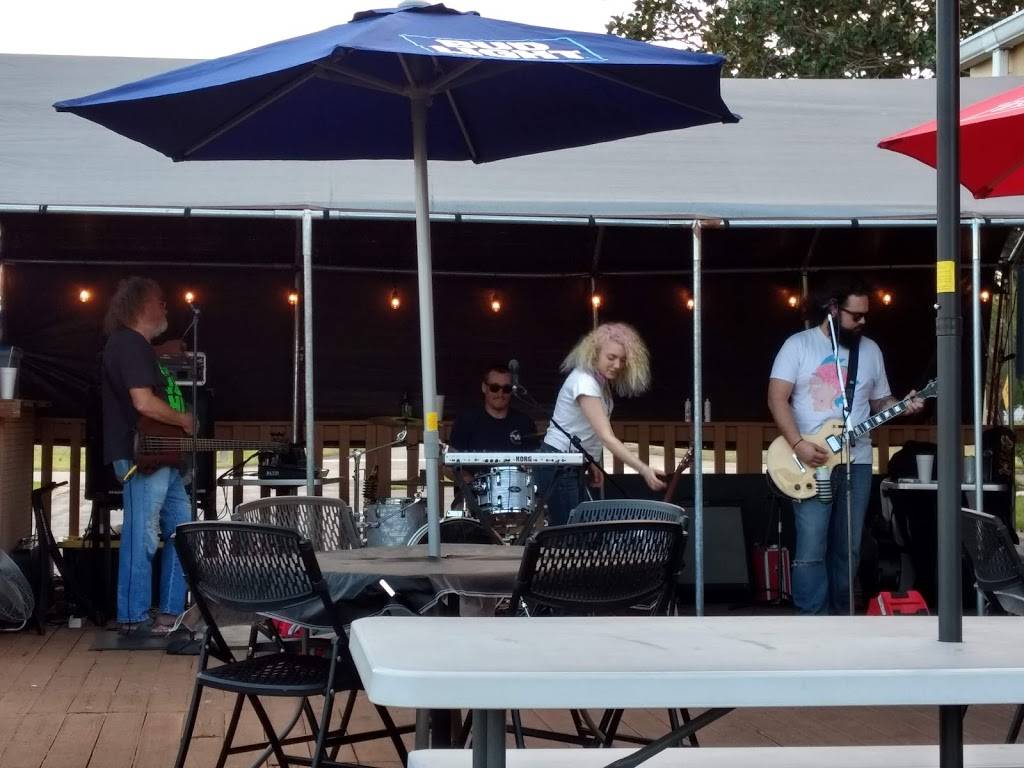 The Wild Hawg | restaurant | 4141 US Highway 27 North, Sebring, FL 33870, USA | 8634515590 OR +1 863-451-5590