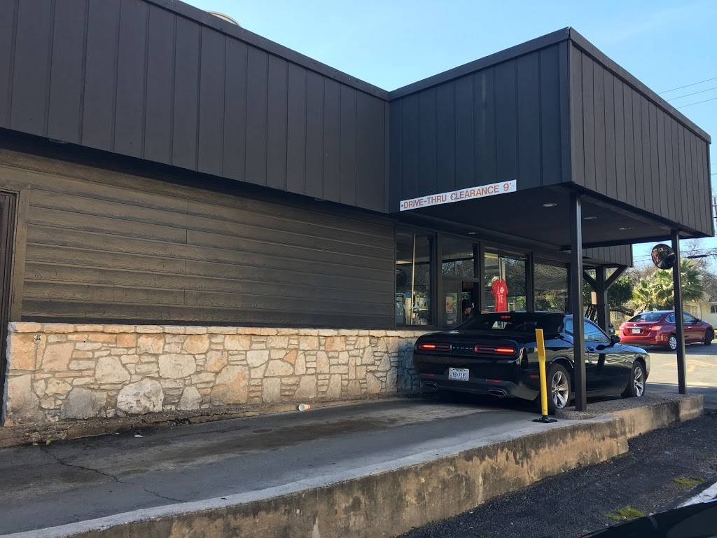 Bill Miller Bar-B-Q | restaurant | 9202 Wurzbach Rd #1043, San Antonio, TX 78240, USA | 2106927373 OR +1 210-692-7373