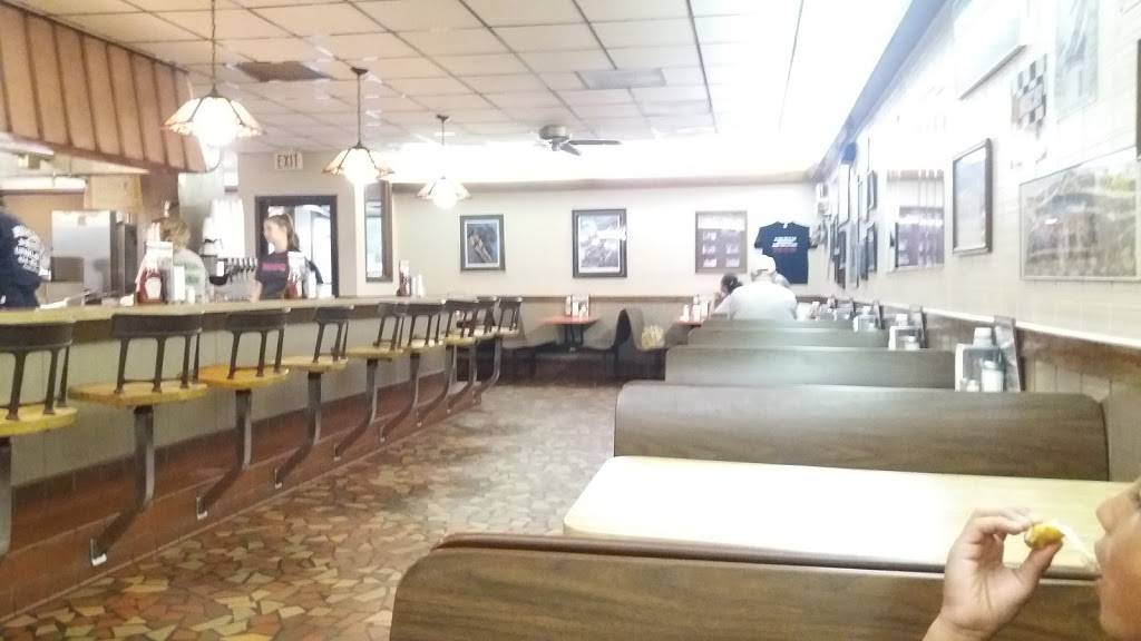 Rubens Restaurant | restaurant | 5000 Riverside Dr, Danville, VA 24541, USA | 4348222013 OR +1 434-822-2013