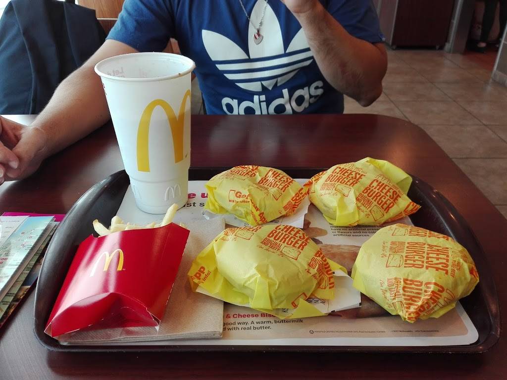 McDonalds | cafe | 4180 SW 9th St, Miami, FL 33134, USA | 3054439366 OR +1 305-443-9366