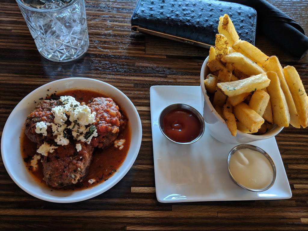 Beer Baron Bar & Kitchen | restaurant | 5900 College Ave, Oakland, CA 94618, USA | 5103383464 OR +1 510-338-3464