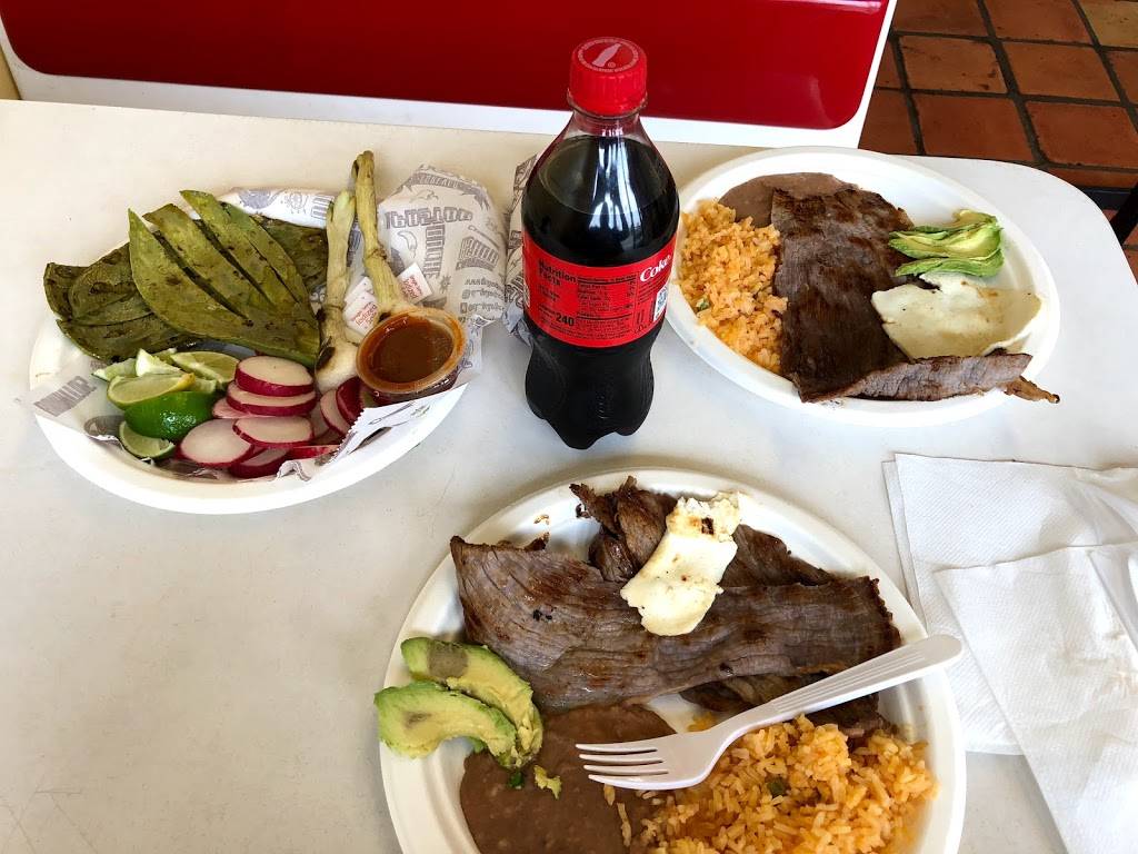 El Gallo Giro | restaurant | 5686 Whittier Blvd, Los Angeles, CA 90022, USA | 3237261246 OR +1 323-726-1246