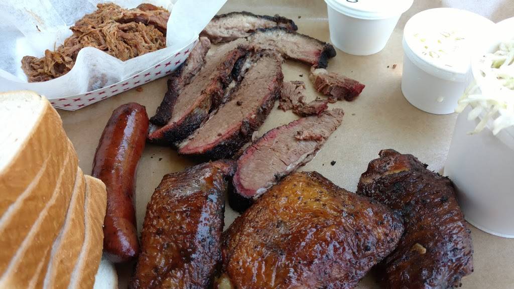 Two Bros. BBQ Market | restaurant | 12656 West Ave, San Antonio, TX 78216, USA | 2104960222 OR +1 210-496-0222