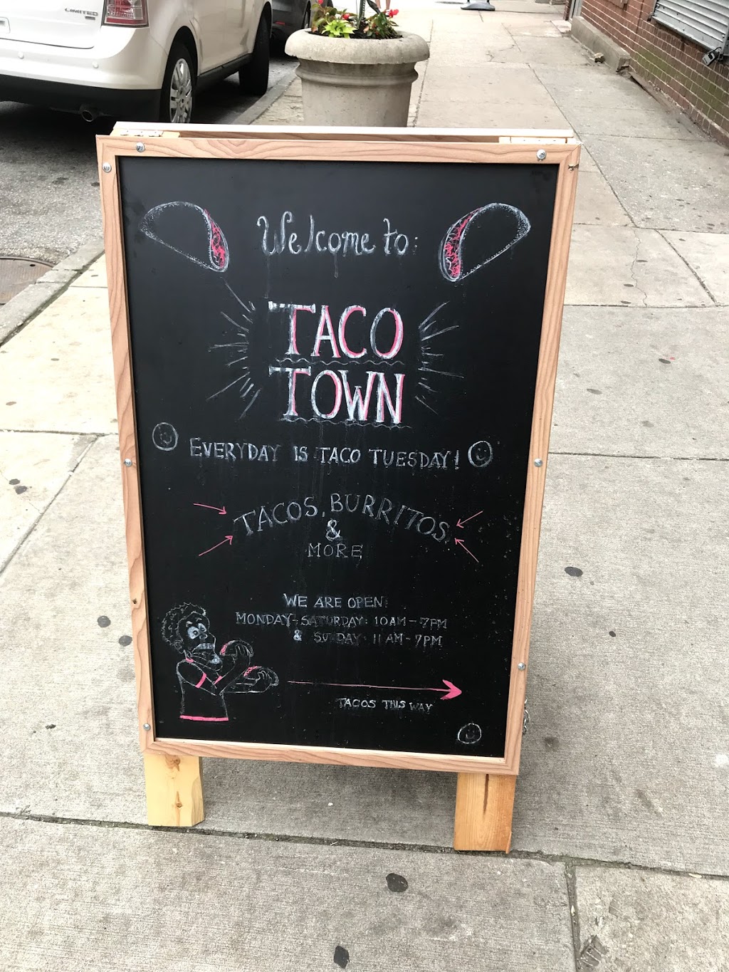 Taco Town Baltimore | restaurant | 413 W Baltimore St, Baltimore, MD 21201, USA | 4437081717 OR +1 443-708-1717
