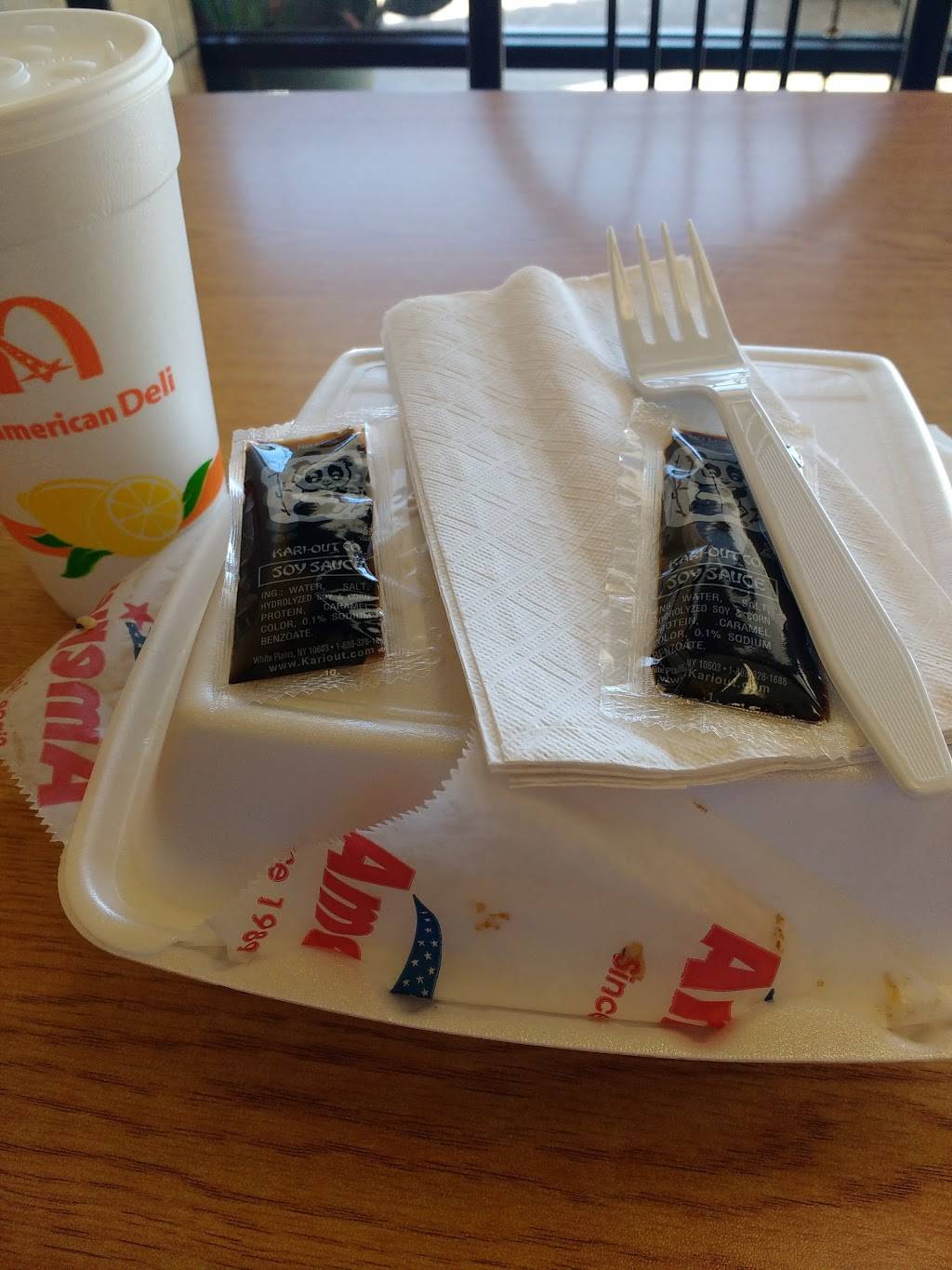 American Deli | restaurant | 306 Oxmoor Rd, Birmingham, AL 35209, USA | 2059127114 OR +1 205-912-7114