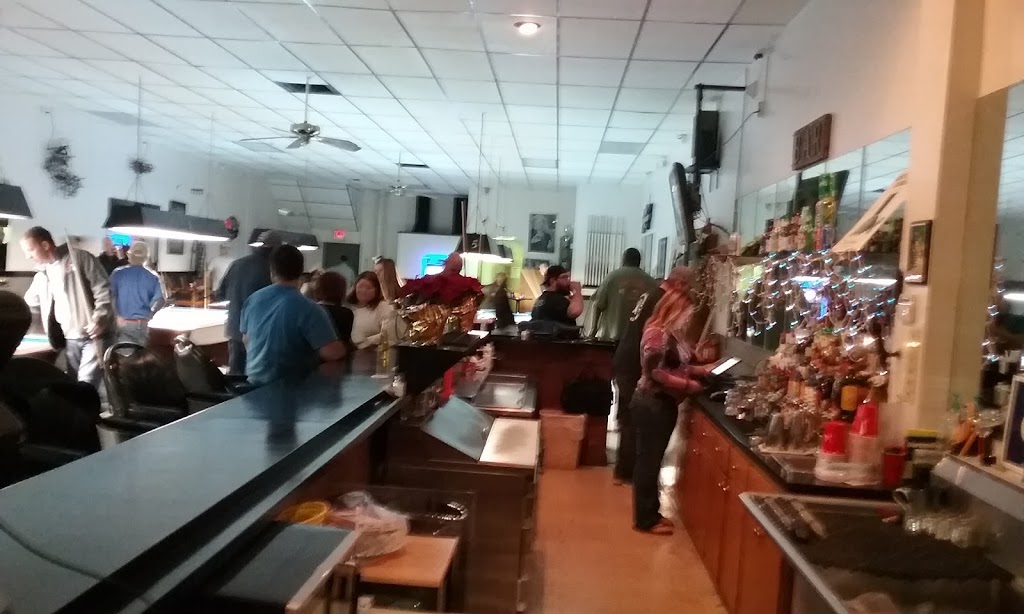 Shotmakers Sports Bar and Billiards | restaurant | 533 Plaza Cir, Garner, NC 27529, USA | 9199770101 OR +1 919-977-0101